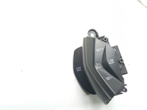 Used Steering wheel controls Steering wheel controls 12451616 12451616