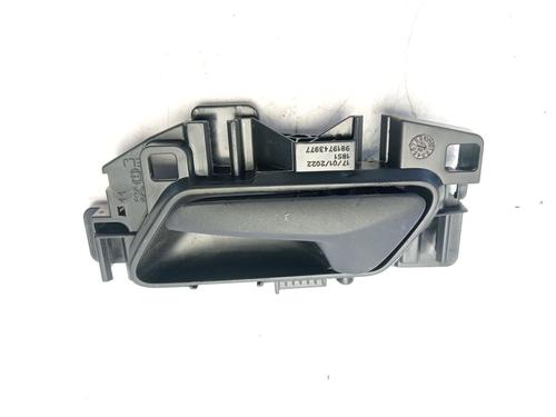 Used Front left interior door handle Front left interior door handle 31210470 31210470