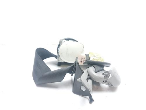 Rear center seatbelt TOYOTA YARIS (_P13_) 1.5 Hybrid (NHP130_, NHP130) | BP20984938I27 