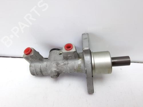 Used Brake master cylinder BMW 3 (E46) 320 d (150 hp) 15835397