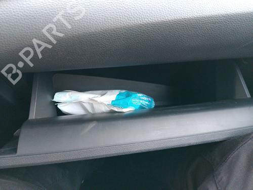 Used Glove box TOYOTA COROLLA Estate (_E21_) 2.0 Hybrid (MZEH12) (180 hp) 31214277