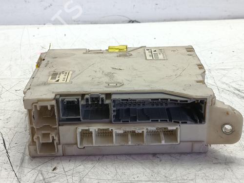 Used Fuse box Fuse box 36701617 36701617