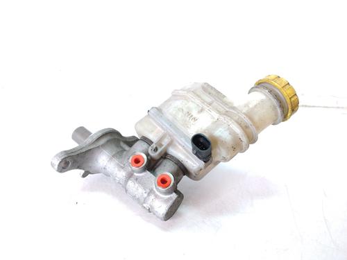 Used Brake master cylinder Brake master cylinder 9745640 9745640