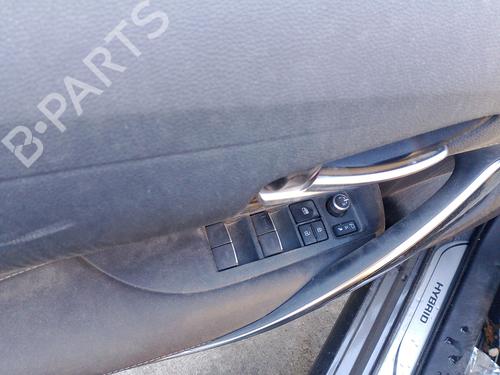 Used Left front window switch TOYOTA COROLLA Estate (_E21_) 2.0 Hybrid (MZEH12) (184 hp) 31160616