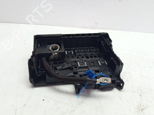 Used Fuse box Fuse box 37537563 37537563