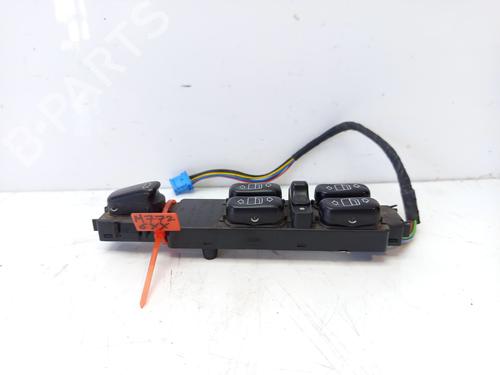 Used Left front window switch Left front window switch MERCEDES-BENZ S-CLASS (W220, V220) S 320 (220.065, 220.165) (224 hp) 33170757 33170757