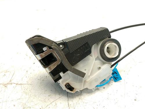 rear-left-lock-toyota-aygo-x-_b7_-2022-40611469 main image