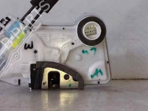 front-right-lock-toyota-c-hr-_x1_-69030f4020-6903002521-2016-7960615 main image