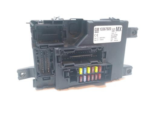 Used Fuse box Fuse box 16199952 16199952