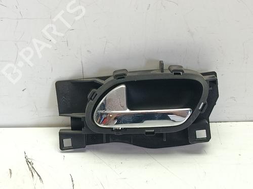 Used Front left interior door handle Front left interior door handle 38085464 38085464