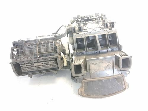 other-toyota-yaris-_p13_-2010-2011-2012-2013-2014-2015-2016-2017-2018-2019-2020-30358870 main image