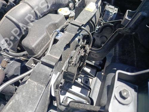 hood-lock-toyota-yaris-cross-mxp_-2020-37695365 main image