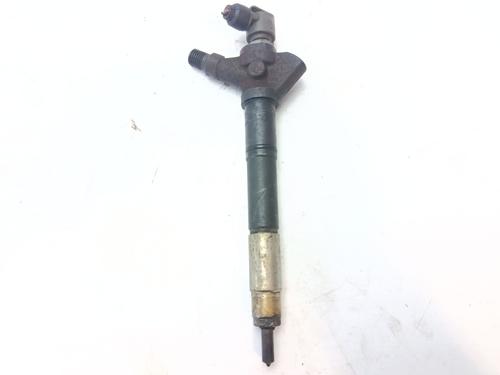 injector-lexus-is-ii-_e2_-2005-2006-2007-2008-2009-2010-2011-2012-2013-37702326 main image