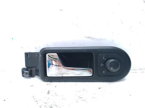 Used Front left interior door handle Front left interior door handle 19110737 19110737