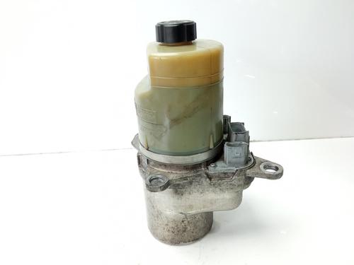 Used Steering pump FORD FOCUS II Convertible 2.0 TDCi (136 hp) 12310954