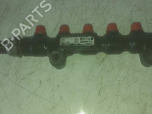 Used Injection rail Injection rail 7957515 7957515