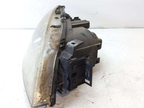 Right headlight FORD MONDEO III Saloon (B4Y) 2.0 16V DI / TDDi / TDCi | BP30519372C29