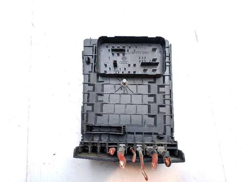 Used Fuse box Fuse box 22396890 22396890