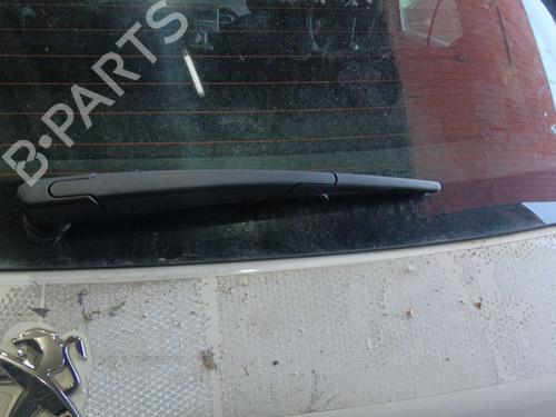 Motor limpa vidros traseiro Motor limpa vidros traseiro PEUGEOT 308 II (LB_, LP_, LW_, LH_, L3_) 1.2 VTi 72 (82 hp) 39381880 39381880