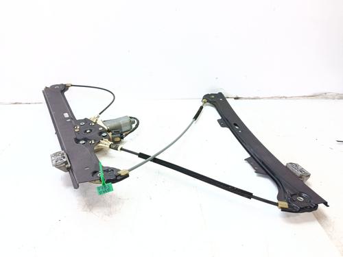 Alzacristallo anteriore sinistro Alzacristallo anteriore sinistro BMW 5 (E60) 530 i (231 hp) 33833445 33833445