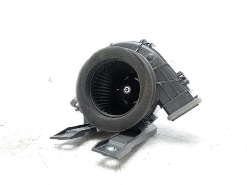 Used Heater blower motor TOYOTA COROLLA Hatchback (_E21_, _EA1_, _EH1_) 1.8 Hybrid (ZWE211) (98 hp) 19257536