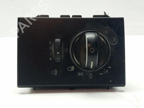 Used Headlight switch MERCEDES-BENZ VITO / MIXTO Van (W639) [2003-2025]  30858409