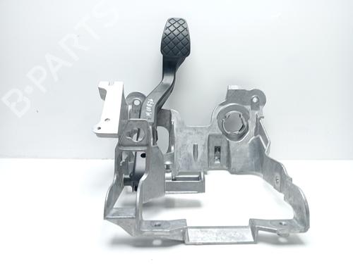 Used Break pedal Break pedal 16772585 16772585