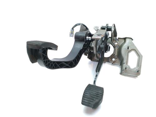Used Break pedal PEUGEOT 208 I (CA_, CC_) 1.4 HDi (68 hp) 13817972