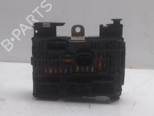 Used Fuse box Fuse box CITROËN C4 Coupe (LA_) 1.6 HDi (90 hp) 33038600 33038600