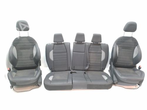 sde-st-peugeot-2008-i-cu_-16-bluehdi-100-16100900zd-2013-11430275 main image