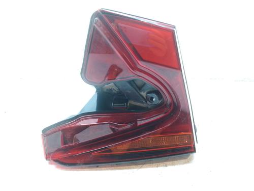 left-tailgate-light-toyota-c-hr-_x1_-2016-24703198 main image