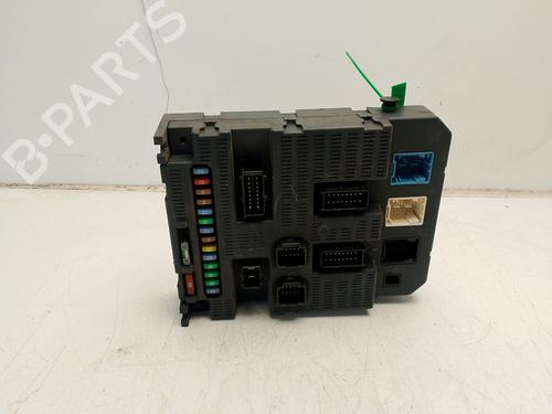 Used Fuse box Fuse box 34053738 34053738