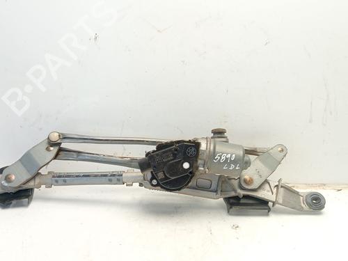 front-wipers-mechanism-toyota-corolla-estate-_e21_-2019-25117979 main image