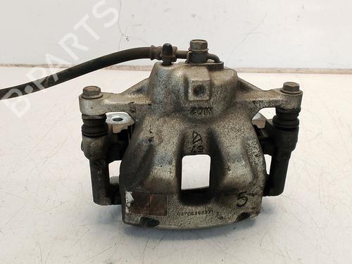 Used Right front brake caliper Right front brake caliper TOYOTA YARIS CROSS (MXP_) 1.5 (MXPB10) (125 hp) 36505054 36505054