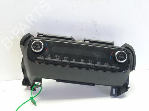 Used Climate control TOYOTA YARIS (_P21_, _PA1_, _PH1_) 1.5 Hybrid (MXPH10, MXPH11) (116 hp) 30897589