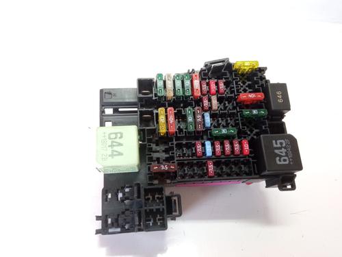Used Fuse box Fuse box 10365218 10365218