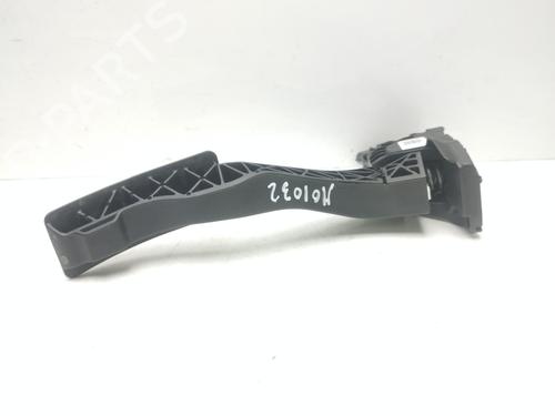 Used Pedal Pedal 18870637 18870637
