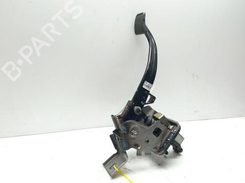 Pédale d'embrayage HYUNDAI TUCSON (JM) [2004-2019]  31188552