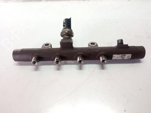 Used Injection rail Injection rail 9144878 9144878