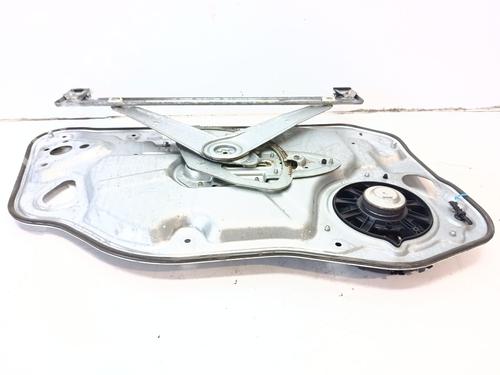 Front right window mechanism VOLVO V50 (545) 2.0 D | BP38076241C23 - Image 2