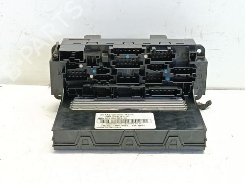 Used Fuse box Fuse box MERCEDES-BENZ C-CLASS (W203) C 220 CDI (203.006, 203.008) (143 hp) 33557404 33557404