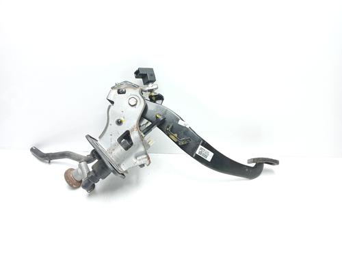 Used Clutch pedal KIA SPORTAGE III (SL) 1.7 CRDi (116 hp) 18870629