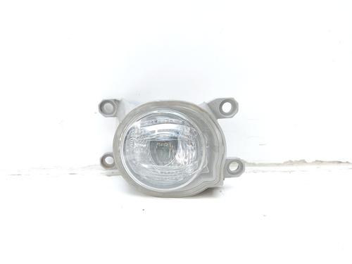 right-front-fog-light-toyota-aygo-_b4_-8121002110-2014-18048240 main image
