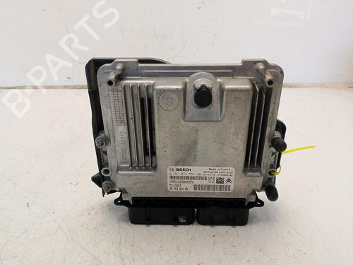 engine-control-unit-ecu-toyota-proace-verso-bus-mpy_-2016-36259795 main image