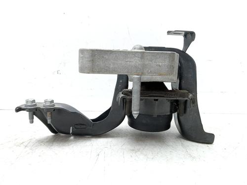 Engine mount TOYOTA YARIS (_P13_)  | BP19125682M89 