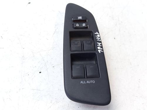 Used Left front window switch TOYOTA AURIS (_E15_) 1.4 D-4D (NDE150_, NDE150R) (90 hp) 31158060
