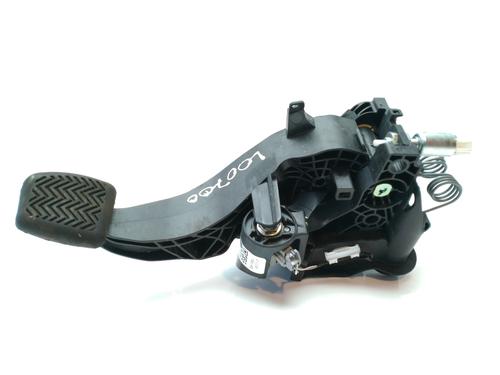 koblingspedal TOYOTA YARIS (_P13_) 1.5 Hybrid (NHP130_, NHP130) (101 hp) 17324573