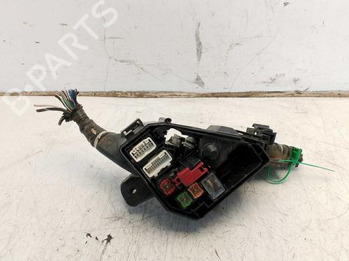 Used Fuse box Fuse box 38461037 38461037