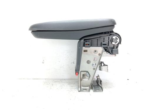 Used Armrest / Center console Armrest / Center console 19142154 19142154