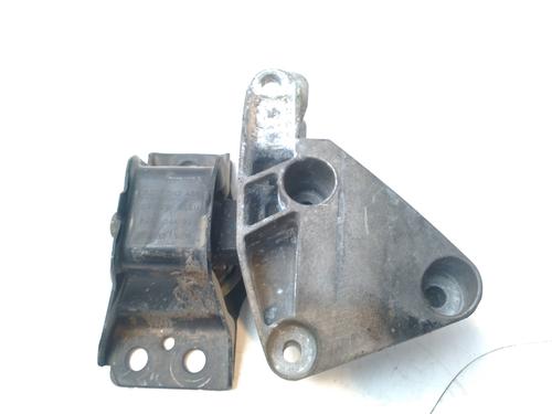 Used Engine mount RENAULT MEGANE II Saloon (LM0/1_) 1.9 dCi (LM0G, LM1G, LM2C) (120 hp) 22906792